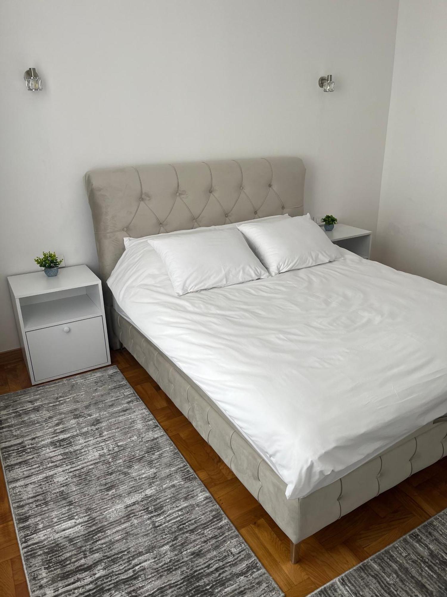 Sarajevo Luxury Apartment - 50 M From Old Sarajevo Clock Tower Екстериор снимка