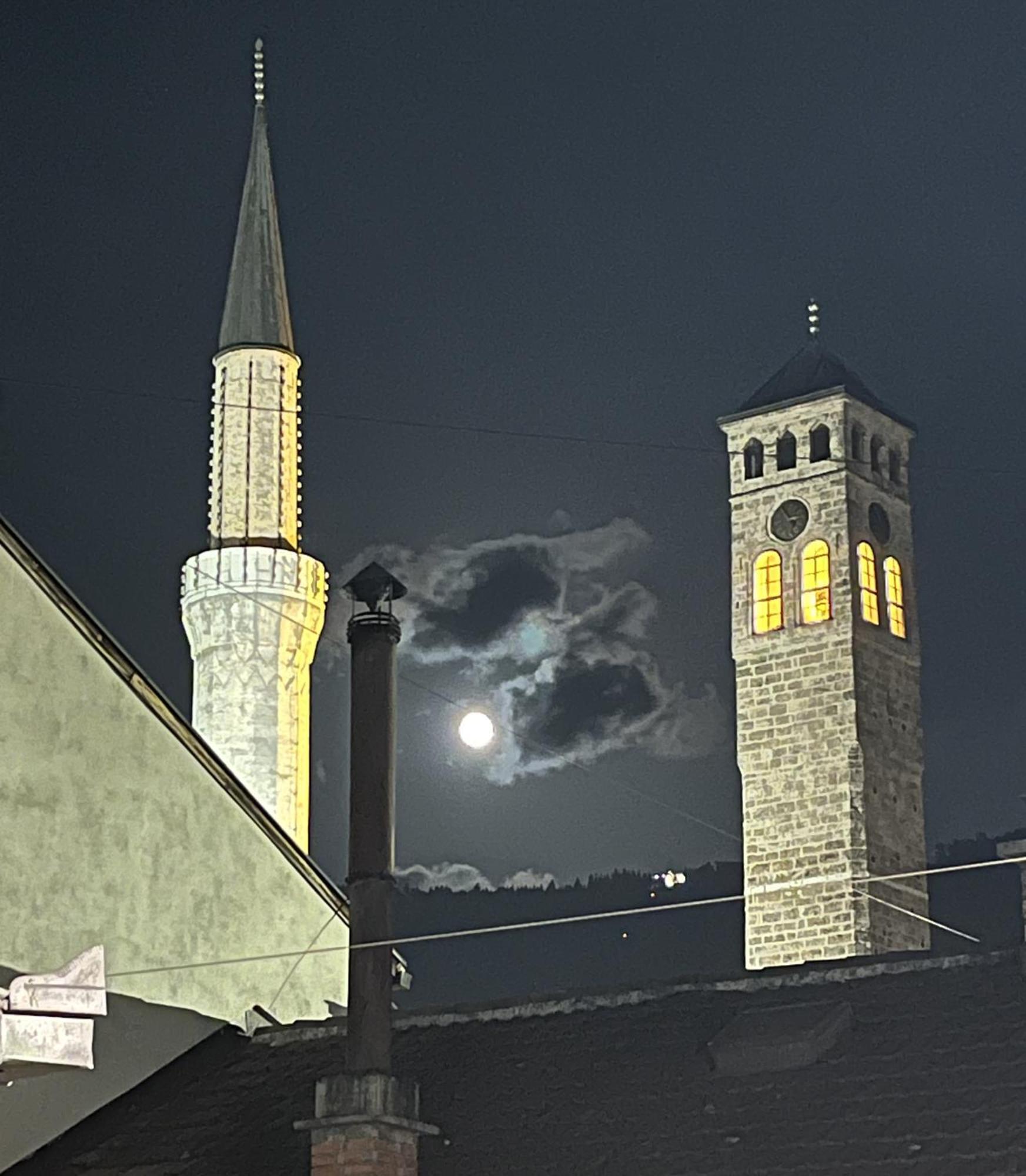 Sarajevo Luxury Apartment - 50 M From Old Sarajevo Clock Tower Екстериор снимка