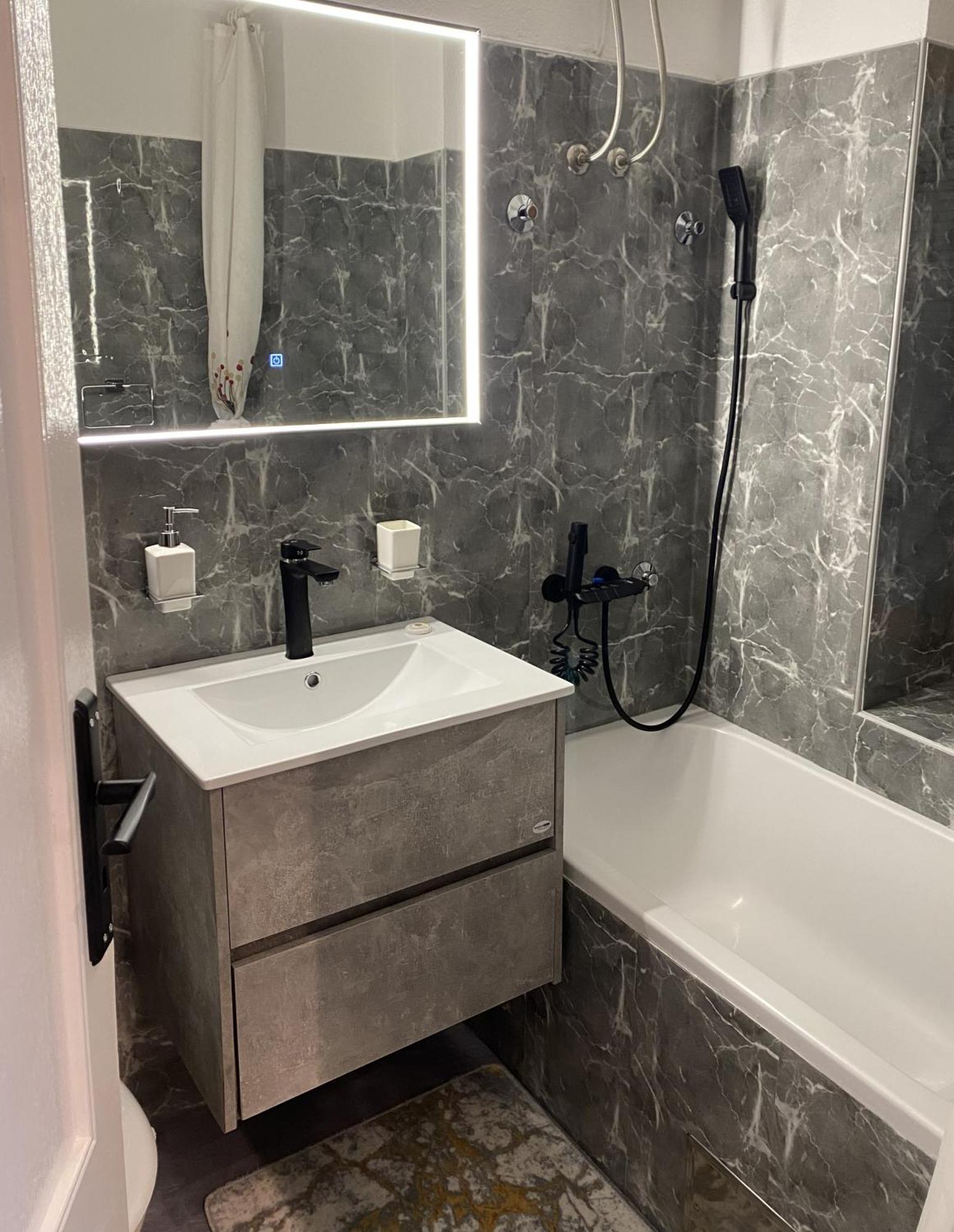 Sarajevo Luxury Apartment - 50 M From Old Sarajevo Clock Tower Екстериор снимка
